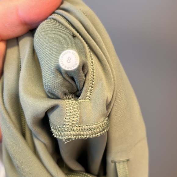 Lululemon Wunder Train - Sz 8, Willow Green 25” length - Picture 3 of 3